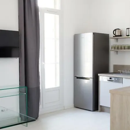 Aux Iles D'or * Ιέρ