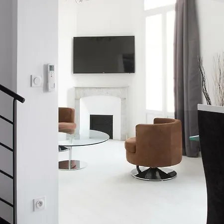 Aux Iles D'or * Ιέρ